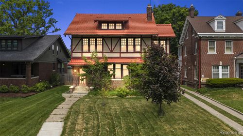 3456 Burns St, Detroit, MI, 48214-1805 | Card Image
