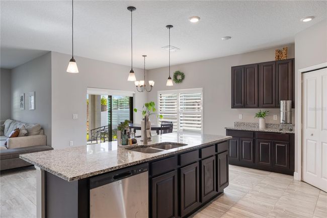 112 Red Maple Burl Cir, House other with 4 bedrooms, 2 bathrooms and null parking in Debary FL | Image 4
