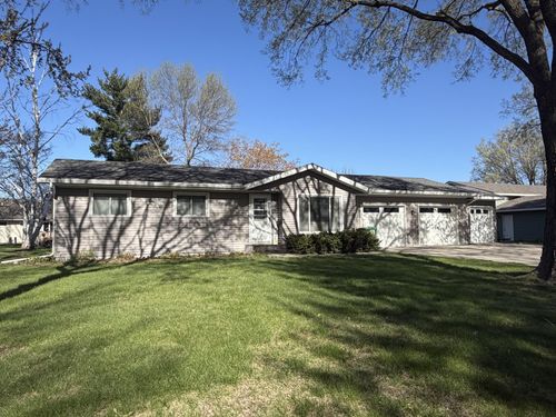 608 S Donnelly Ave, Litchfield, MN, 55355-3204 | Card Image