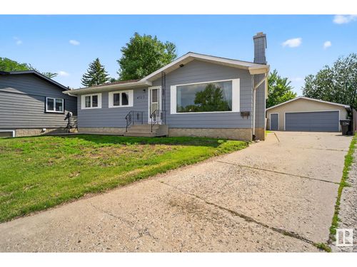 4723 132 Ave Nw, Edmonton, AB, T5A3H1 | Card Image