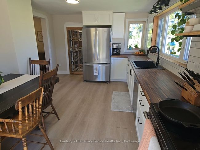 2670 Chiswick Line, House other with 3 bedrooms, 2 bathrooms and 4 parking in Powassan ON | Image 13