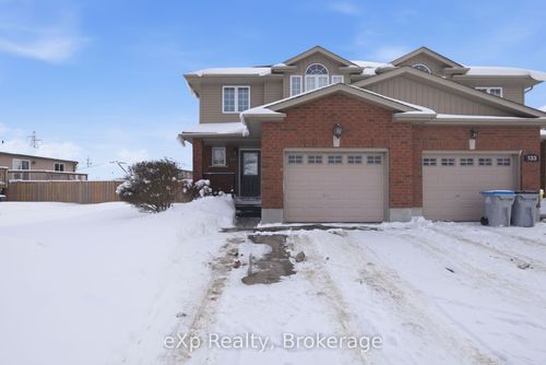 135 Maxwell St, St Marys, ON, N4X0A2 | Card Image