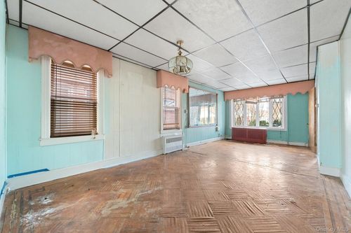 11934 145th St, Jamaica, NY, 11436-1524 | Card Image