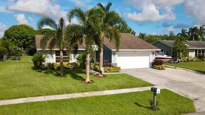 421 Las Palmas Street, House other with 3 bedrooms, 2 bathrooms and null parking in Royal Palm Beach FL | Image 2