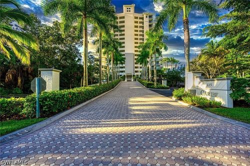 901-425 Cove Tower Dr, NAPLES, FL, 34110-6506 | Card Image