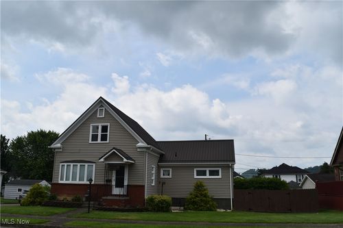 200 W 40th St, Shadyside, OH, 43947-1127 | Card Image