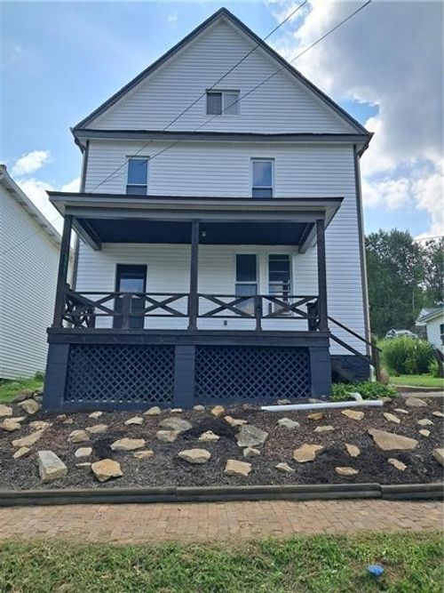 365 Chestnut St, Hyde Park, PA, 15641-9706 | Card Image