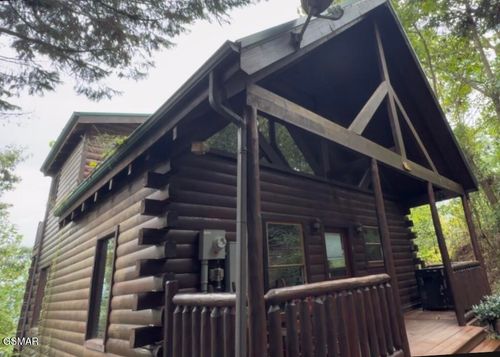 l-12-2251 Upper Middle Creek Rd, Sevierville, TN, 37876-7609 | Card Image