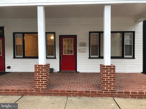ste-104-292 N Washington St, Berkeley Springs, WV, 25411-1586 | Card Image