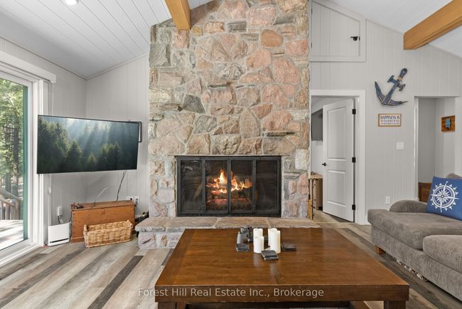 1050 Fair Lee Park Rd, House other with 3 bedrooms, 2 bathrooms and 4 parking in Minett ON | Image 7