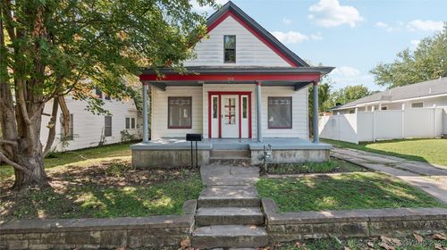 208 12th St, Pawhuska, OK, 74056-3014 | Card Image