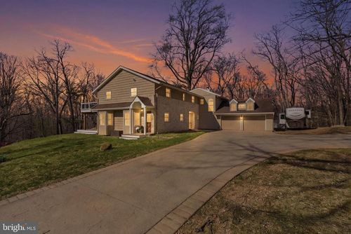 720 Hobbs Rd, WAYNE, PA, 19087-2334 | Card Image