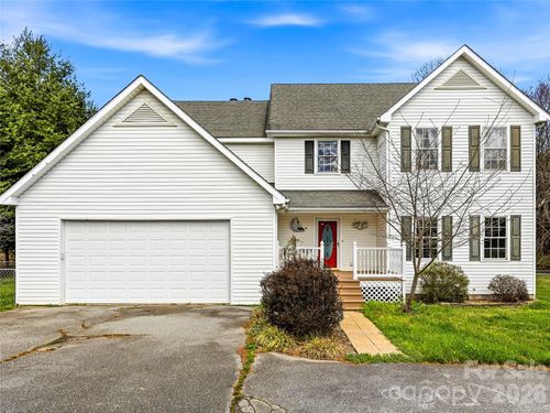 61 Rolling Hills Rd, Mills River, NC, 28759-8614 | Card Image