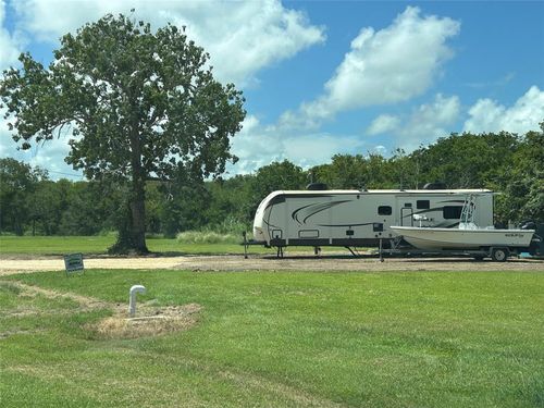 520 County Road 257, Matagorda, TX, 77457-2500 | Card Image