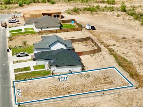 713 Encinal Dr, Eagle Pass, TX, 78852 | Card Image