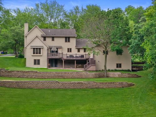 N68W26546 Wilderness Way, Lisbon, WI, 53089-2461 | Card Image