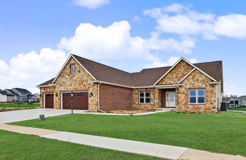 3020 Beringer Cir, Urbana, IL, 61802-9425 | Card Image