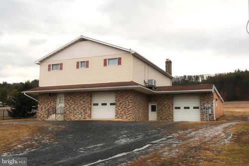 1052 Centre Tpke, Orwigsburg, PA, 17961-9055 | Card Image