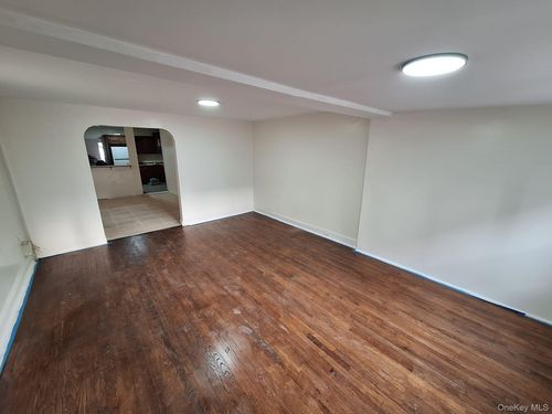 9043 170th St, Jamaica, NY, 11432-5333 | Card Image