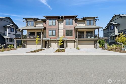 1003-1952 Se 12th St, North Bend, WA, 98045-5104 | Card Image