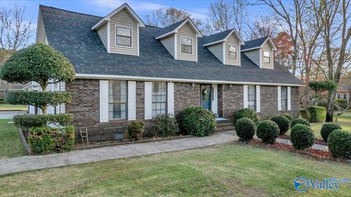 102 Ross Dr, Boaz, AL, 35956-5440 | Card Image