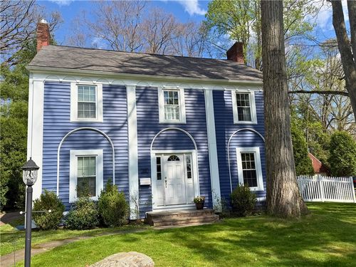 420 W Washington Blvd, Grove City, PA, 16127-1946 | Card Image