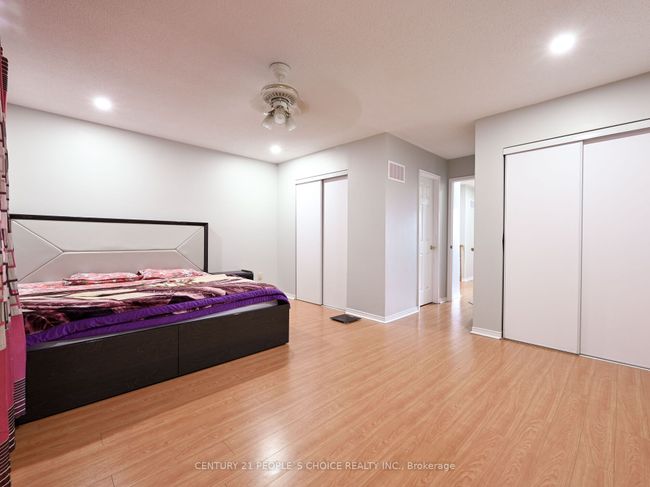 22 Gilgorm Rd, Condo with 3 bedrooms, 3 bathrooms and 1 parking in Brampton ON | Image 27