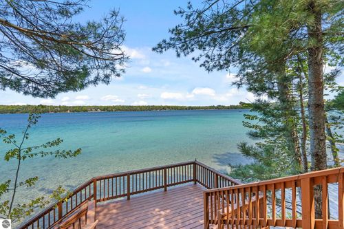 922 W Bear Lake Rd Ne, Kalkaska, MI, 49646-9764 | Card Image