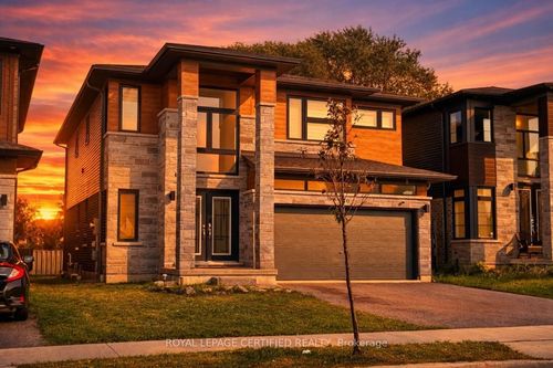40 Lexington Ave, Hamilton, ON, L8J0L5 | Card Image