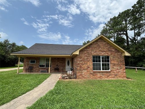 1011 N 49th Ave, Durant, OK, 74701-2080 | Card Image