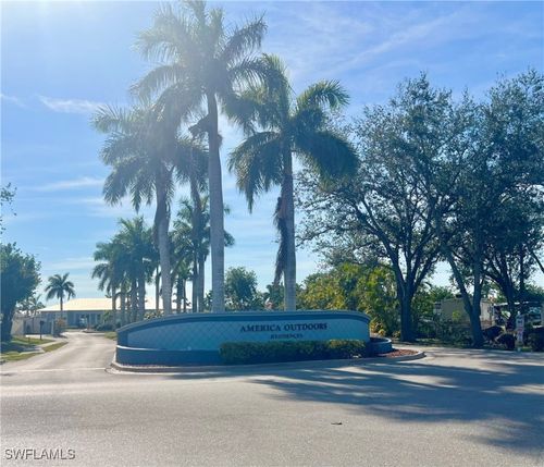 5520 Black Pug Dr, FORT MYERS, FL, 33908 | Card Image