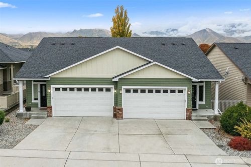 1046 Corum Cir, East Wenatchee, WA, 98802-4364 | Card Image