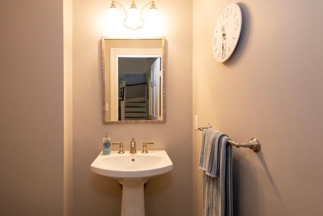 2 - 476 King St, Condo with 2 bedrooms, 2 bathrooms and 4 parking in Cohasset MA | Image 14
