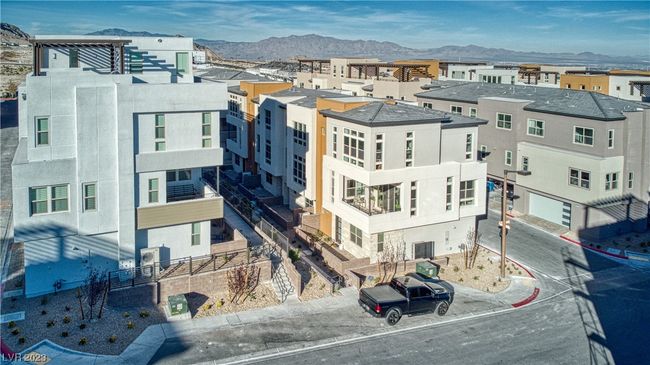 639 Grey Saker St, Townhouse with 4 bedrooms, 4 bathrooms and null parking in Las Vegas NV | Image 52