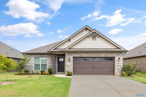 21917 Shearwater Dr, Athens, AL, 35613-8682 | Card Image