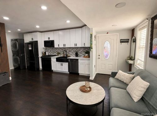 348 Beach 43rd Street, New York, NY, 11691 | Card Image