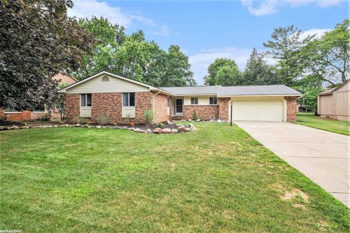 6423 Woodglen Dr, Clarkston, MI, 48346-2257 | Card Image