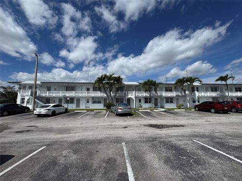 apt-14-100 Ne 203rd Ter, Miami Gardens, FL, 33179-2200 | Card Image