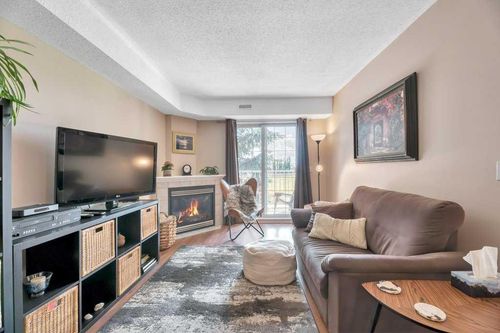123-103 Strathaven Dr, Strathmore, AB, T1P1W3 | Card Image