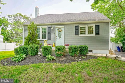 2 Reserve Ave, DELRAN, NJ, 08075-1012 | Card Image