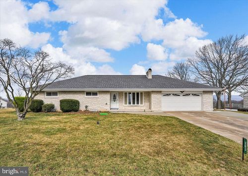 263 Eisenhower Rd, PALMYRA, PA, 17078-8515 | Card Image