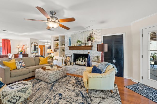 312 W Marion St, House other with 3 bedrooms, 2 bathrooms and null parking in Chattahoochee FL | Image 9