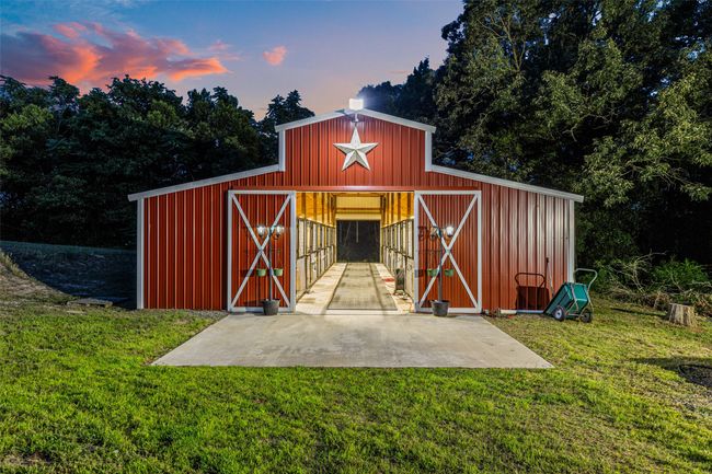 307 Smith St, Home with 3 bedrooms, 5 bathrooms and null parking in Naples TX | Image 20
