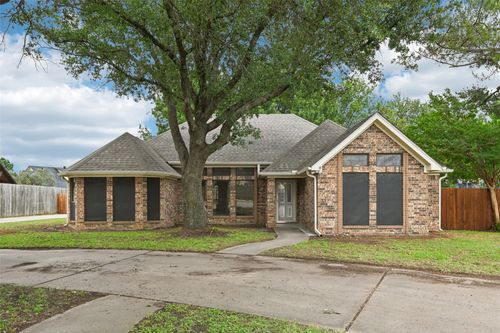 603 S Nolan River Rd, Cleburne, TX, 76033-4529 | Card Image