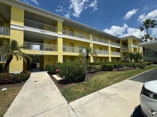 105-2060 Willow Hammock Cir, PUNTA GORDA, FL, 33983-6752 | Card Image