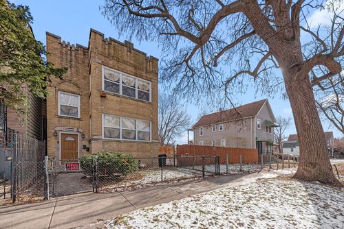 6749 S Peoria St, Chicago, IL, 60621-1821 | Card Image