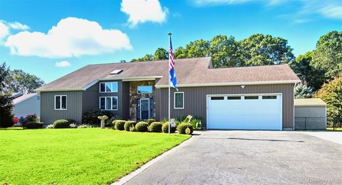61 Eileen Cir, Jamesport, NY, 11947-3000 | Card Image