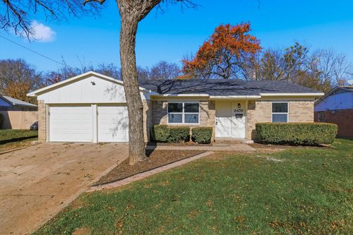 6439 Lazy River Dr, Dallas, TX, 75241-2650 | Card Image