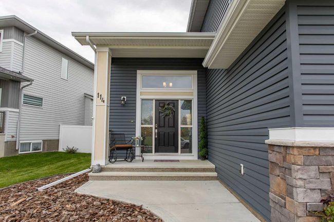 114 Caribou Crescent, Home with 4 bedrooms, 3 bathrooms and 4 parking in Red Deer AB | Image 2