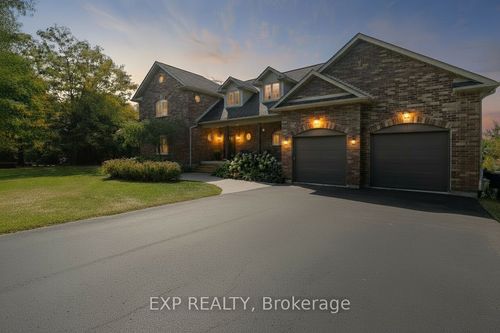 18 Acton Rd, Sunderland, ON, L0C1H0 | Card Image